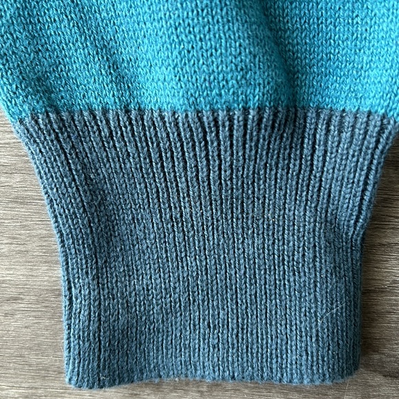 GapKids long sleeve cotton sweater - Picture 3 of 5